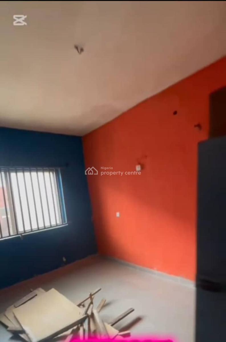 Lovely 2 Bedroom Flat, Shotayo Hughes Street,off Oduduwa Road Kilo Bus Stop, Surulere, Lagos, Flat / Apartment for Rent