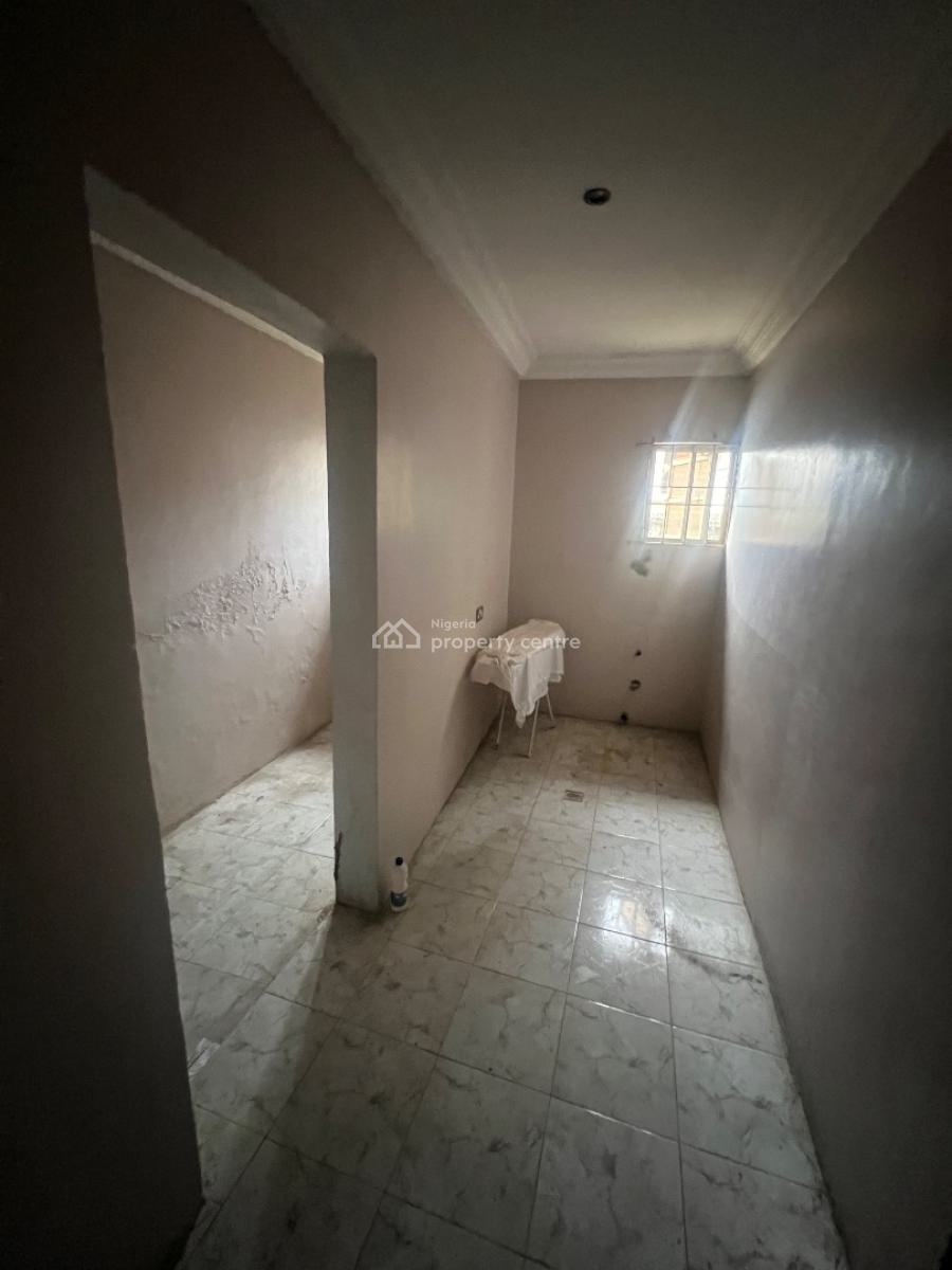 Spacious Multi-room Detached House + 2 Bqs  for Office/commercial Use, Canaan Estate, Sangotedo, Ajah, Lagos, Office Space for Rent