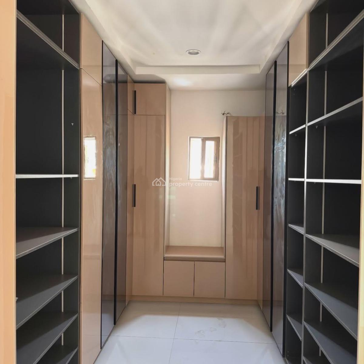 Standard 5 Bedroom  - 2 Living Room Bq - 2 Room Bq - Standard, Guzape District, Abuja, Detached Duplex for Sale