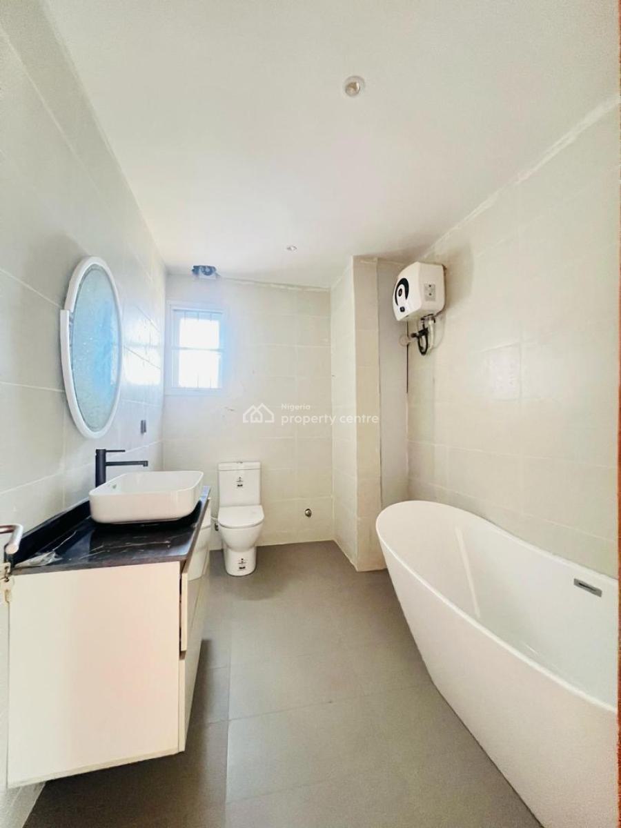Magnificent 5bedroom Maisonette Home with Bq, Victoria Island (vi), Lagos, Flat / Apartment for Sale