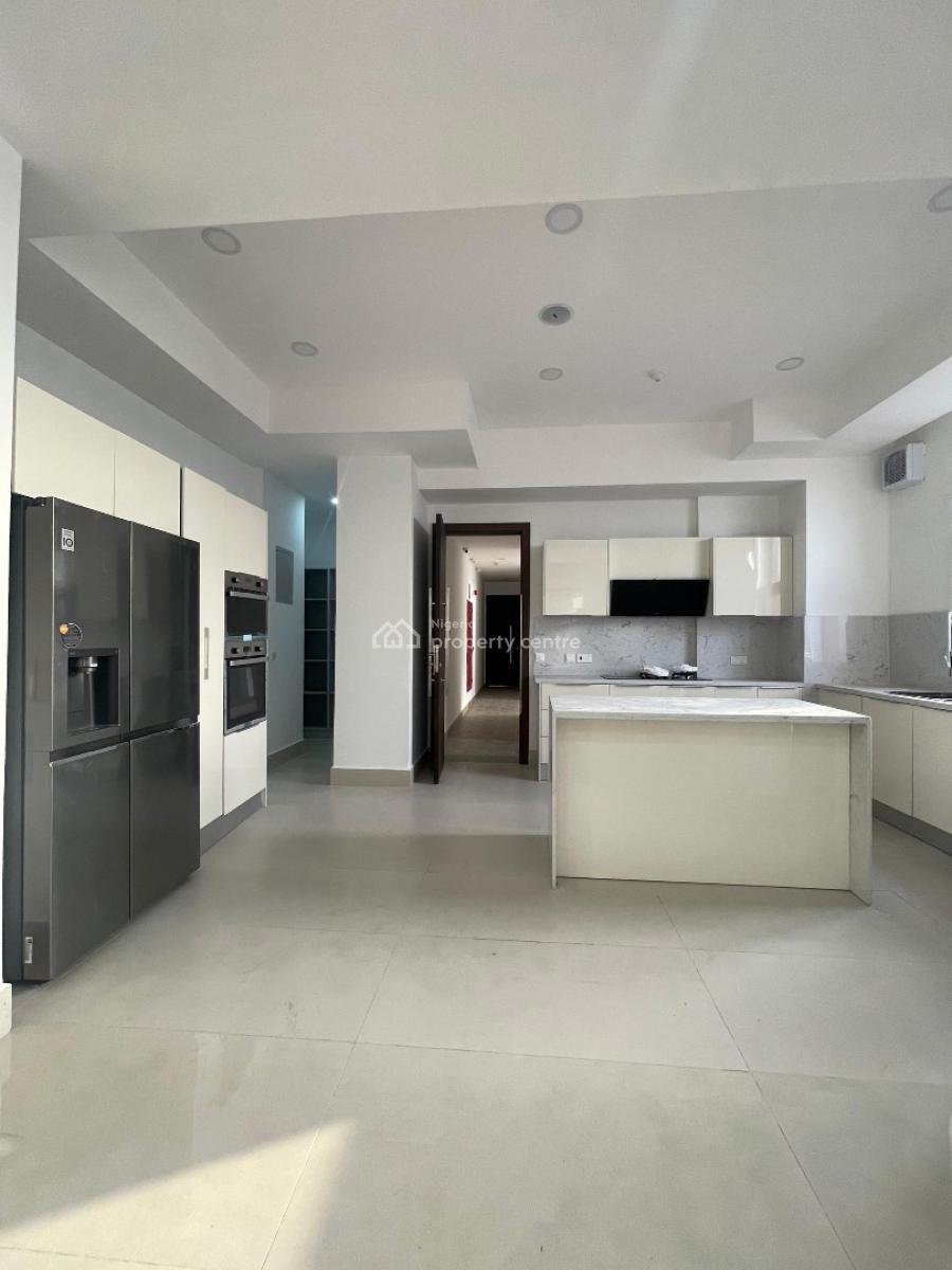 Luxurious 3 Bedroom Penthouse with Bq,  Pool, Gym and Elevator, Lekki Phase 1, Lekki, Lagos, Flat / Apartment for Sale