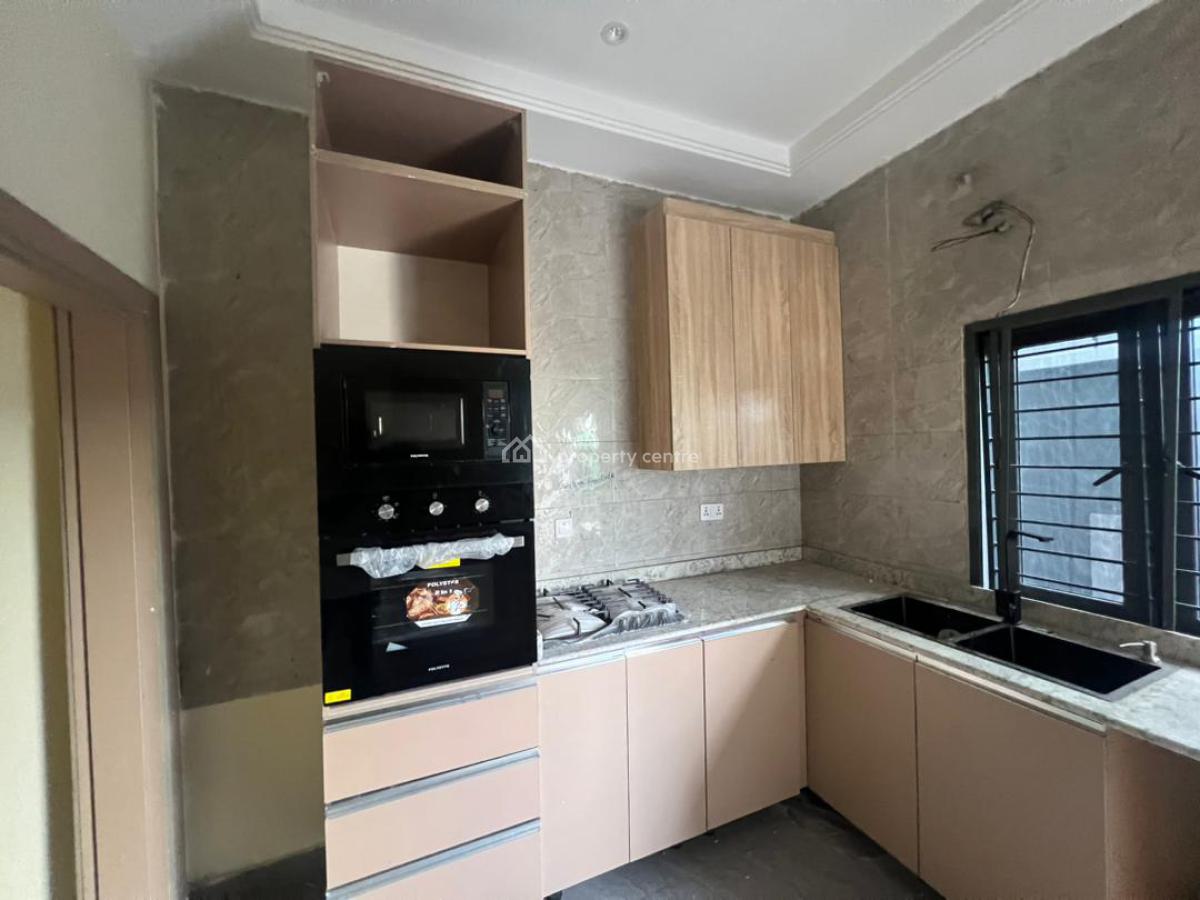 2 Bedroom Apartment, Right Hand Side, Lekki Phase 1, Lekki, Lagos, Flat / Apartment for Rent
