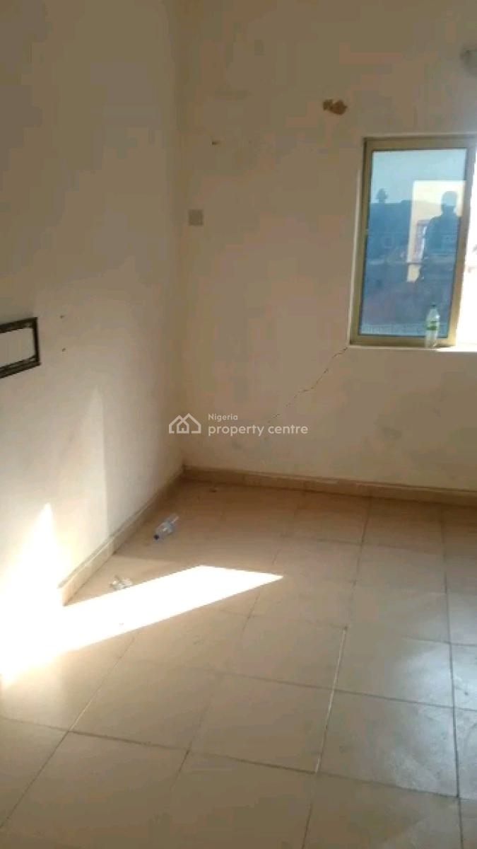 Very Big and Lovely  Miniflat Upstairs 2t,1b,, Ogudu, Lagos, Mini Flat (room and Parlour) for Rent