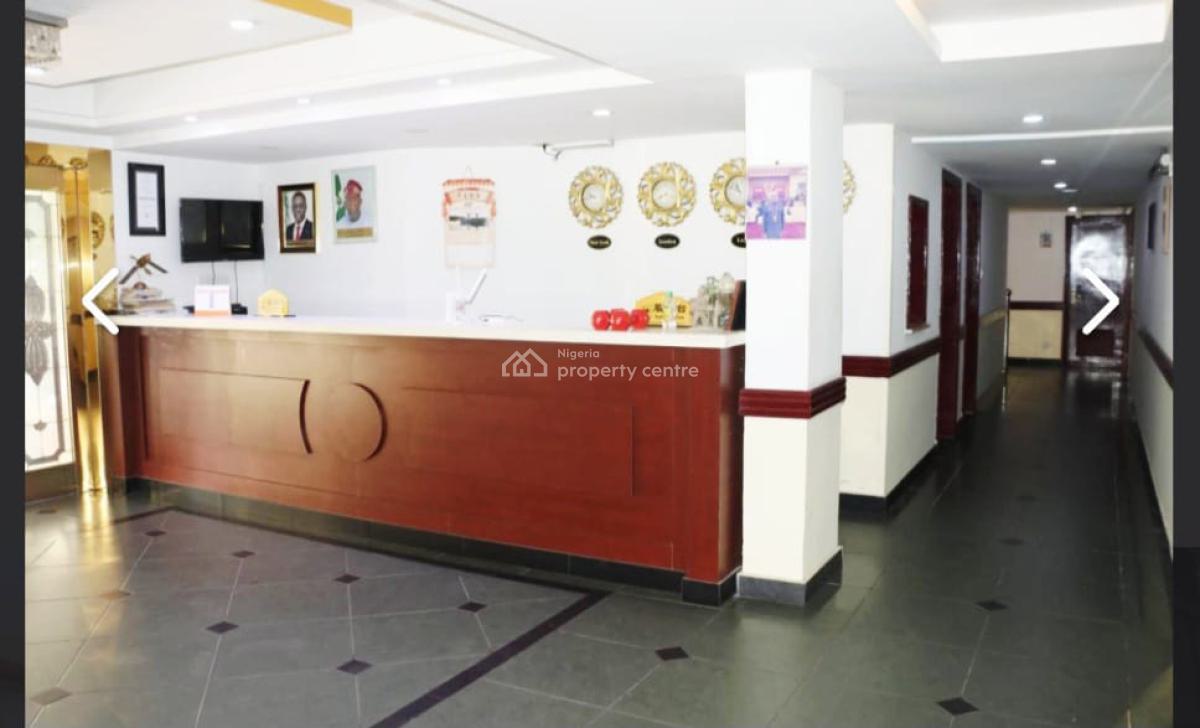 Commercial  Building on Land Size, Measuring 1557.69 Sqm, Victoria Island (vi), Lagos, Hostel for Sale