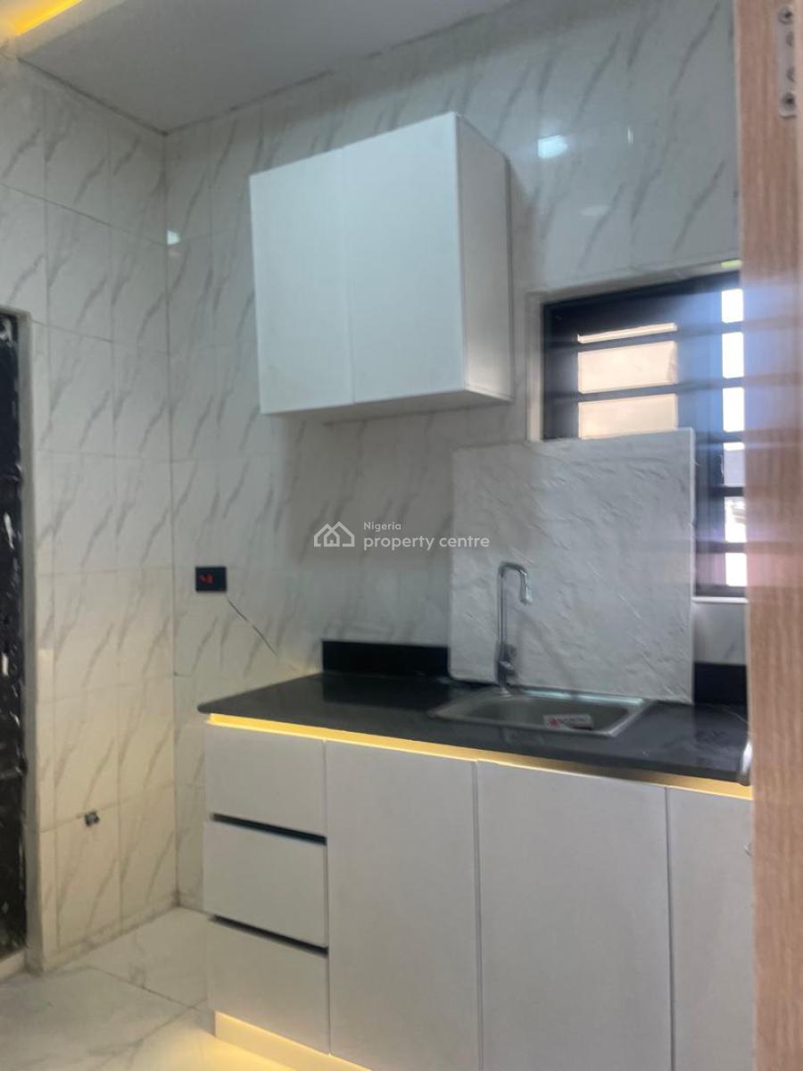 Luxury 2 Bedroom Apartment with Excellent Facility, Ogombo, Ogombo, Ajah, Lagos, Flat / Apartment for Rent