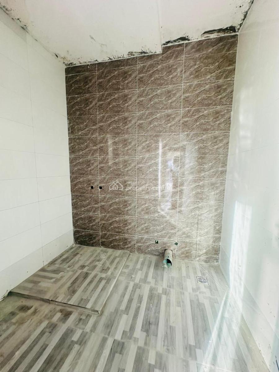 Lovely 4 Bedroom Semi Detached Duplex with Bq.  Location : Ogudu Gra, Gra, Ogudu, Lagos, Semi-detached Duplex for Sale