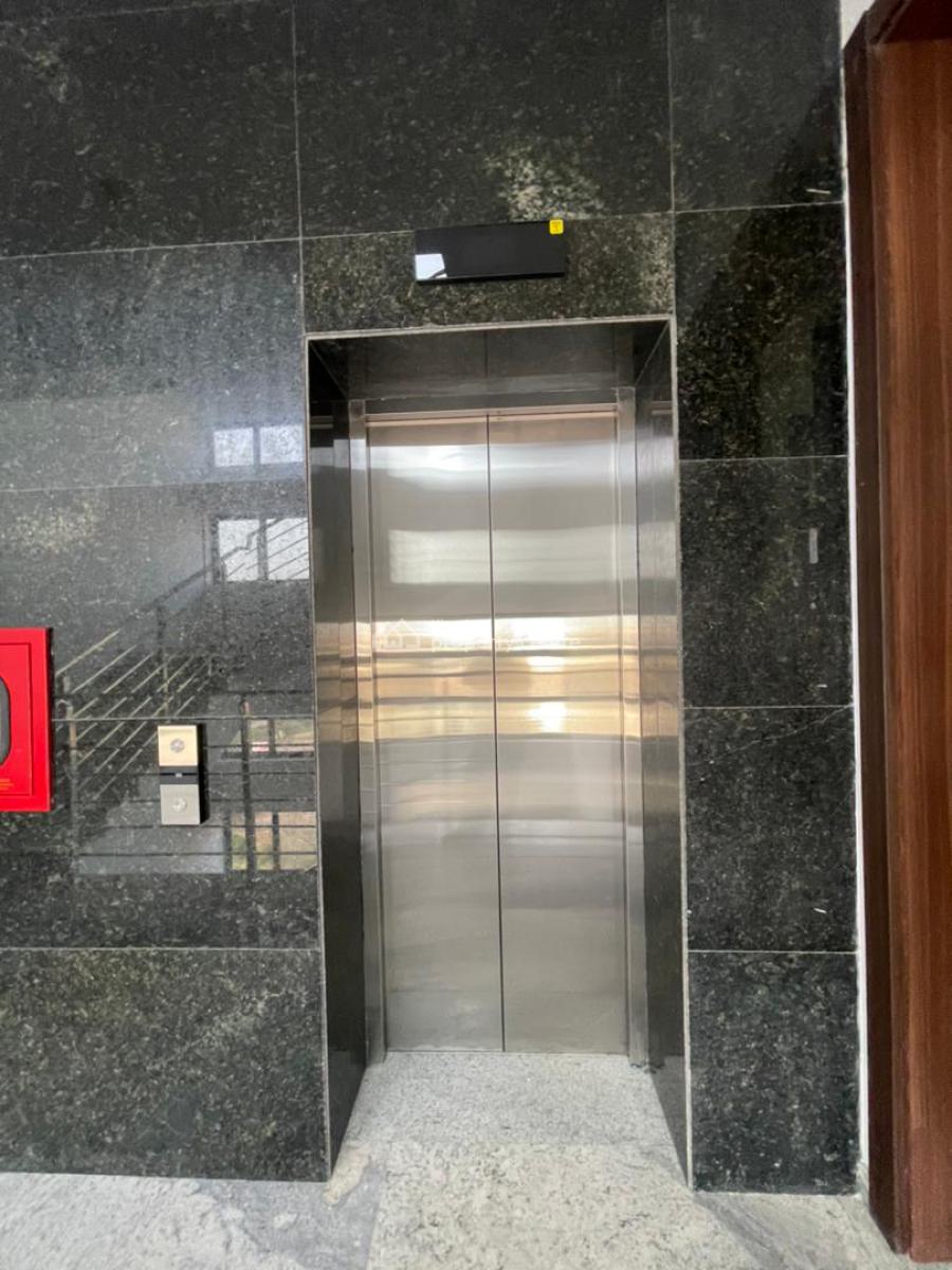 Luxurious Highrise Bedroom Penthouse with Bq,  Pool, Gym and Elevator, Lekki Phase 1, Lekki, Lagos, Flat / Apartment for Sale