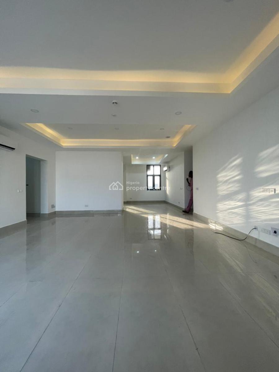 Luxurious Highrise Bedroom Penthouse with Bq,  Pool, Gym and Elevator, Lekki Phase 1, Lekki, Lagos, Flat / Apartment for Sale