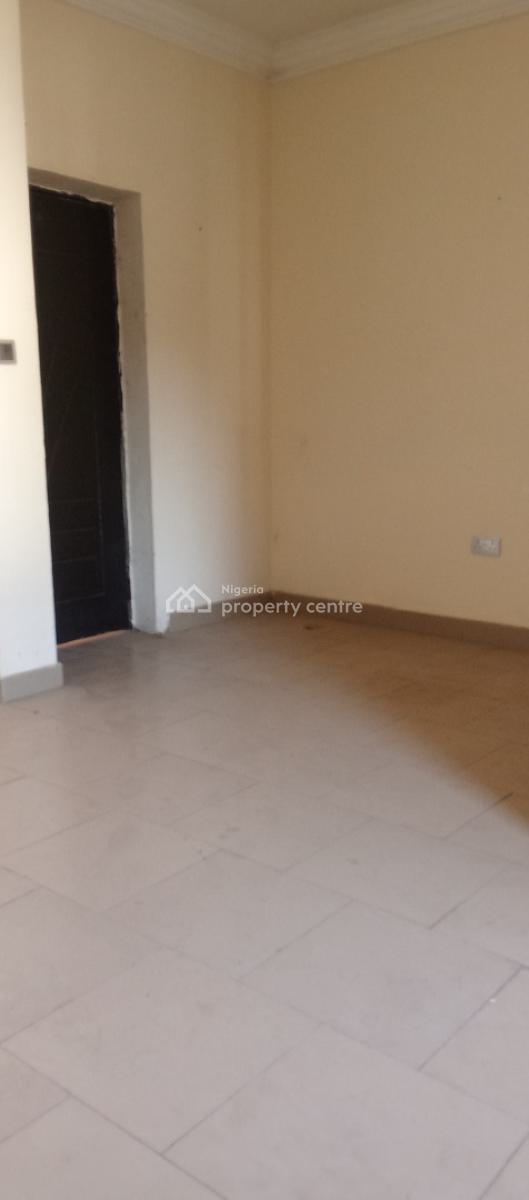 Nice, Clean Office Space with Its Own Toilet Inside, Utako, Abuja, Plaza / Complex / Mall for Rent