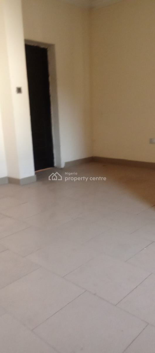 Nice, Clean Office Space with Its Own Toilet Inside, Utako, Abuja, Plaza / Complex / Mall for Rent