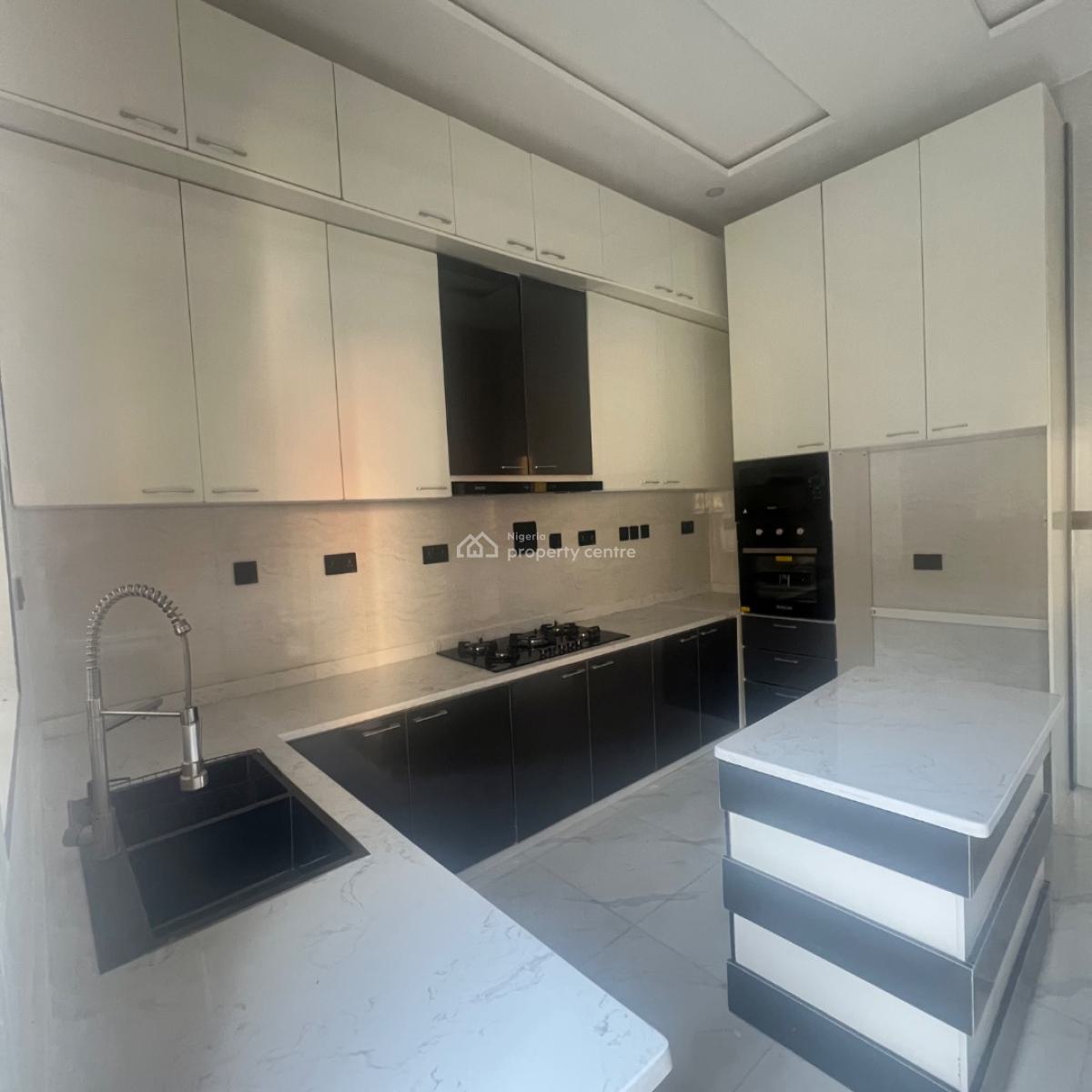 4 Bed& Bq  130 Million, Ajah, Lagos, Semi-detached Duplex for Sale