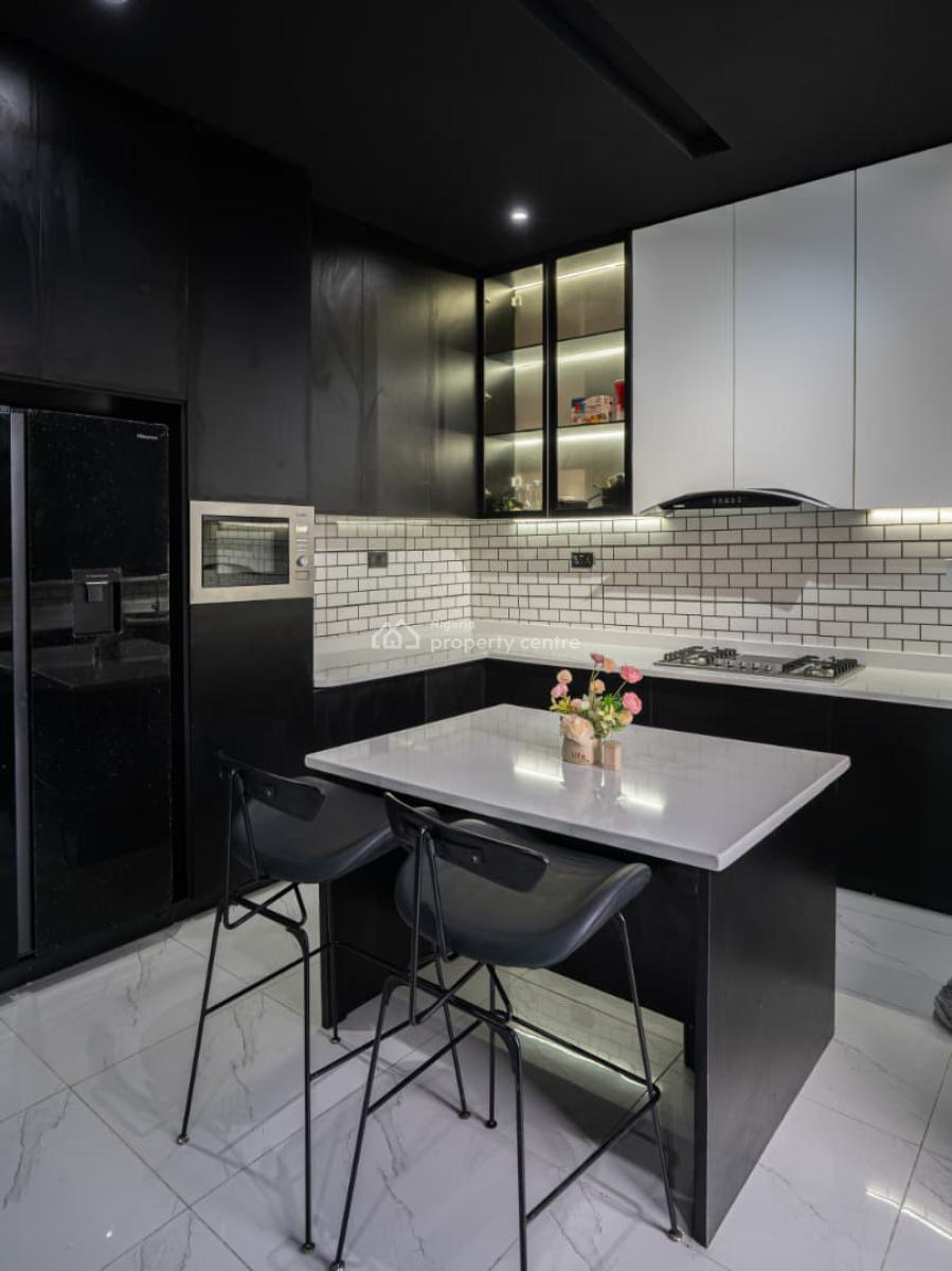 Luxury 2 Bedroom Apartment, Off Freedom Way, Lekki Phase 1, Lekki, Lagos, Flat / Apartment Short Let