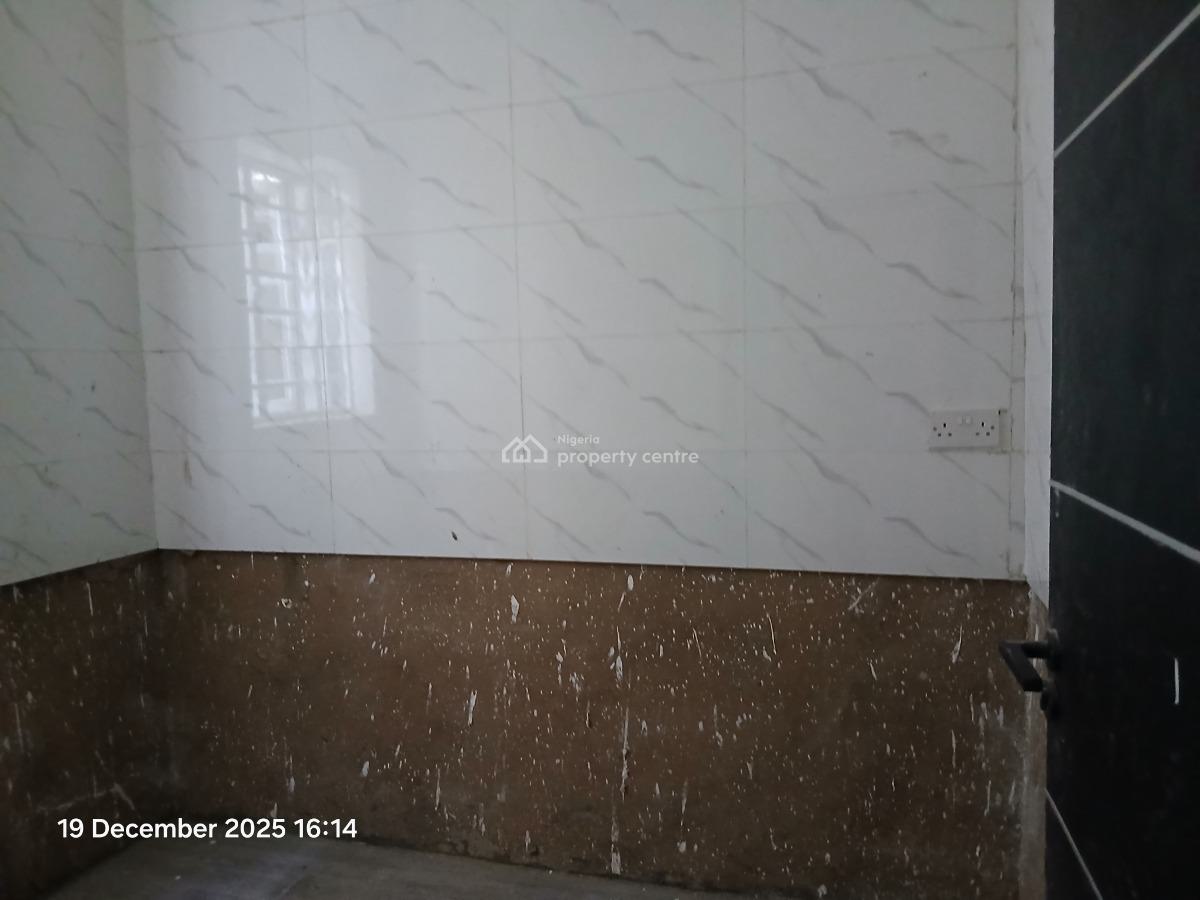 a Newly Built Spacious 2 Bedroom Flat Ensuite, Off Hughes Avenue, Alagomeji, Yaba, Lagos, Flat / Apartment for Rent