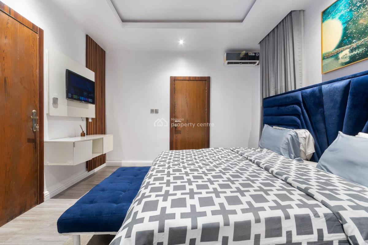 Exquisitely Furnished 2 Bedroom Apartment, Lekki Phase 1, Lekki, Lagos, Flat / Apartment Short Let