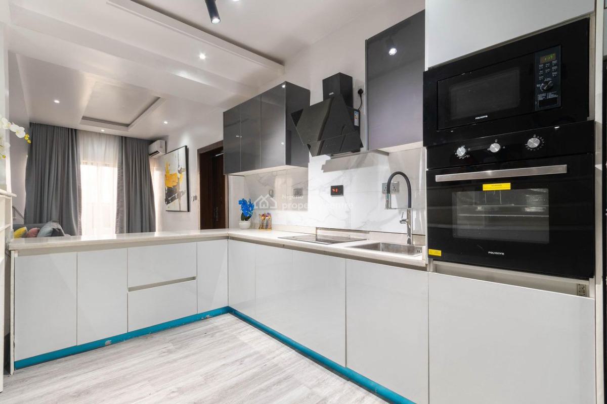 Exquisitely Furnished 2 Bedroom Apartment, Lekki Phase 1, Lekki, Lagos, Flat / Apartment Short Let