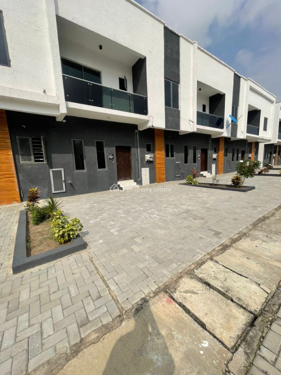 Very Spacious  2bedroom Suplex with Bq, Sangotedo, Ajah, Lagos, Terraced Duplex for Rent