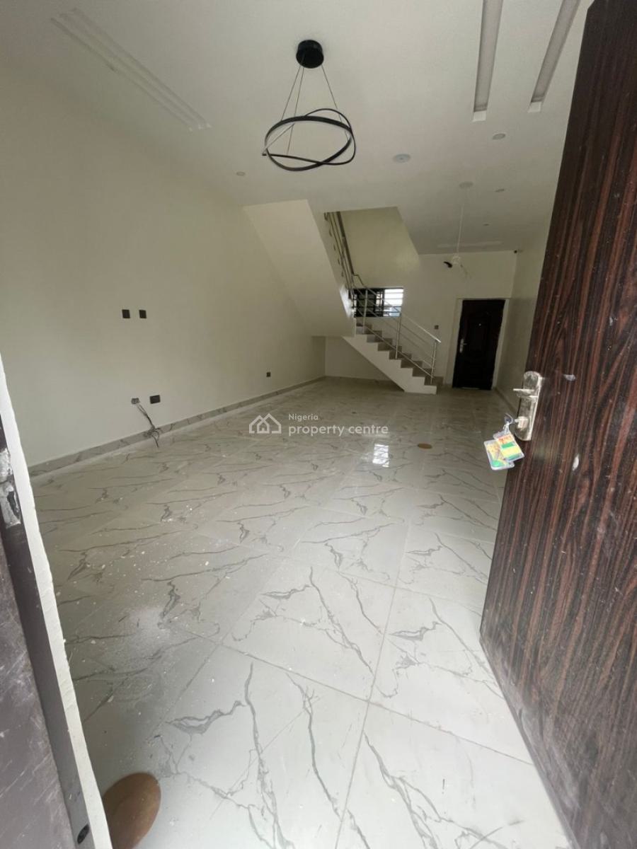 Very Spacious  2bedroom Suplex with Bq, Sangotedo, Ajah, Lagos, Terraced Duplex for Rent