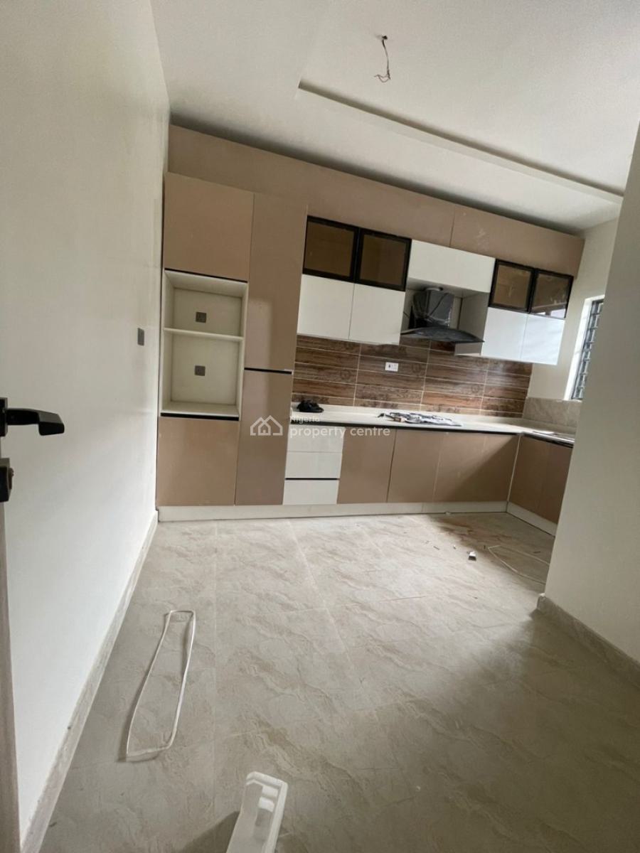 Very Spacious  2bedroom Suplex with Bq, Sangotedo, Ajah, Lagos, Terraced Duplex for Rent