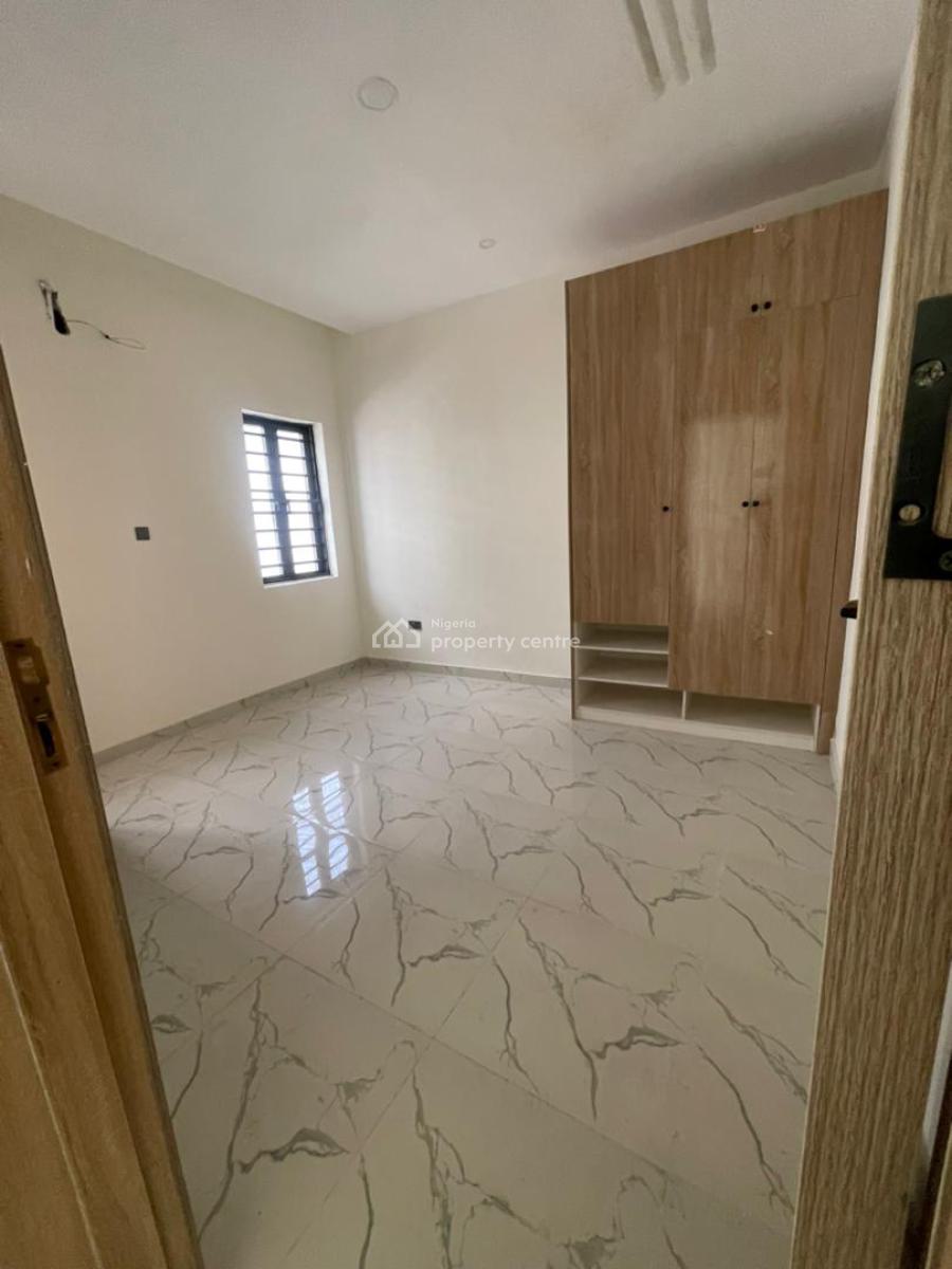 Very Spacious  2bedroom Suplex with Bq, Sangotedo, Ajah, Lagos, Terraced Duplex for Rent