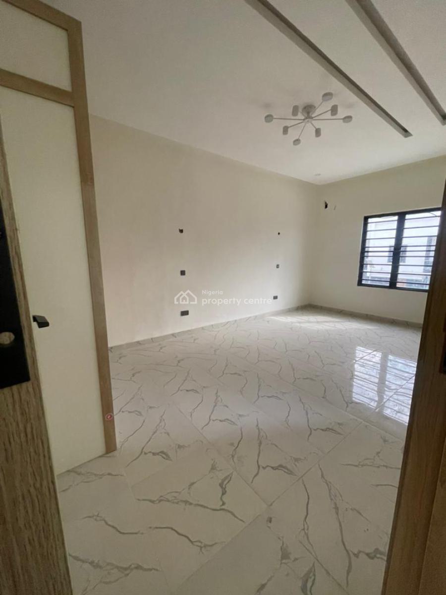 Very Spacious  2bedroom Suplex with Bq, Sangotedo, Ajah, Lagos, Terraced Duplex for Rent
