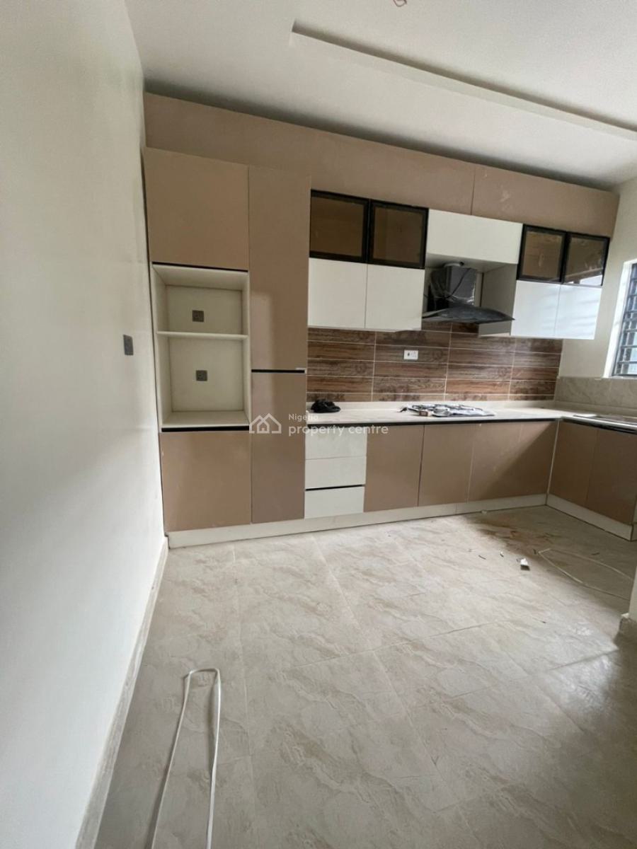 Very Spacious  2bedroom Suplex with Bq, Sangotedo, Ajah, Lagos, Terraced Duplex for Rent