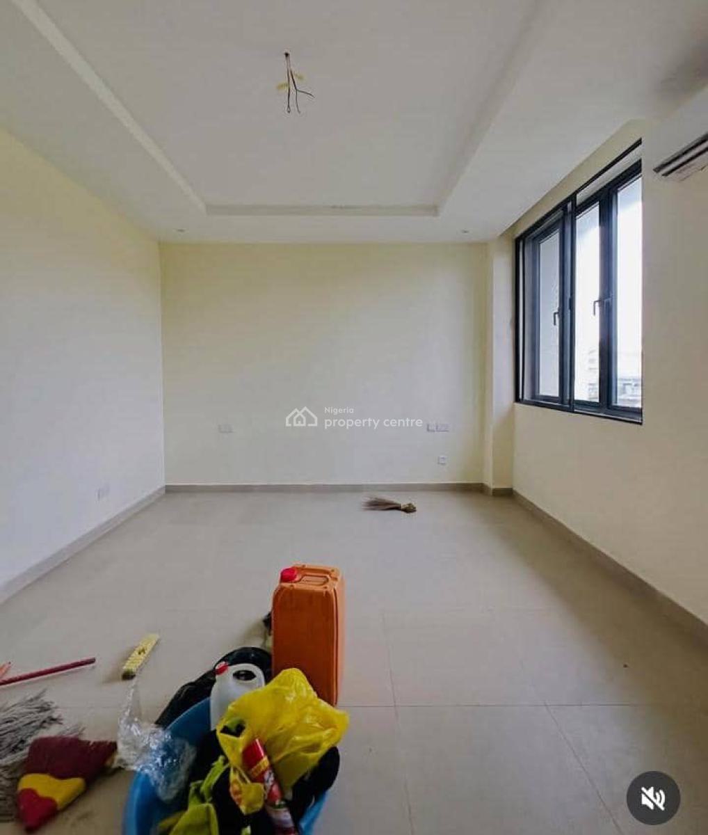 Brand New  Three Bedroom Apartment, Lekki Phase 1, Lekki, Lagos, Flat / Apartment for Rent
