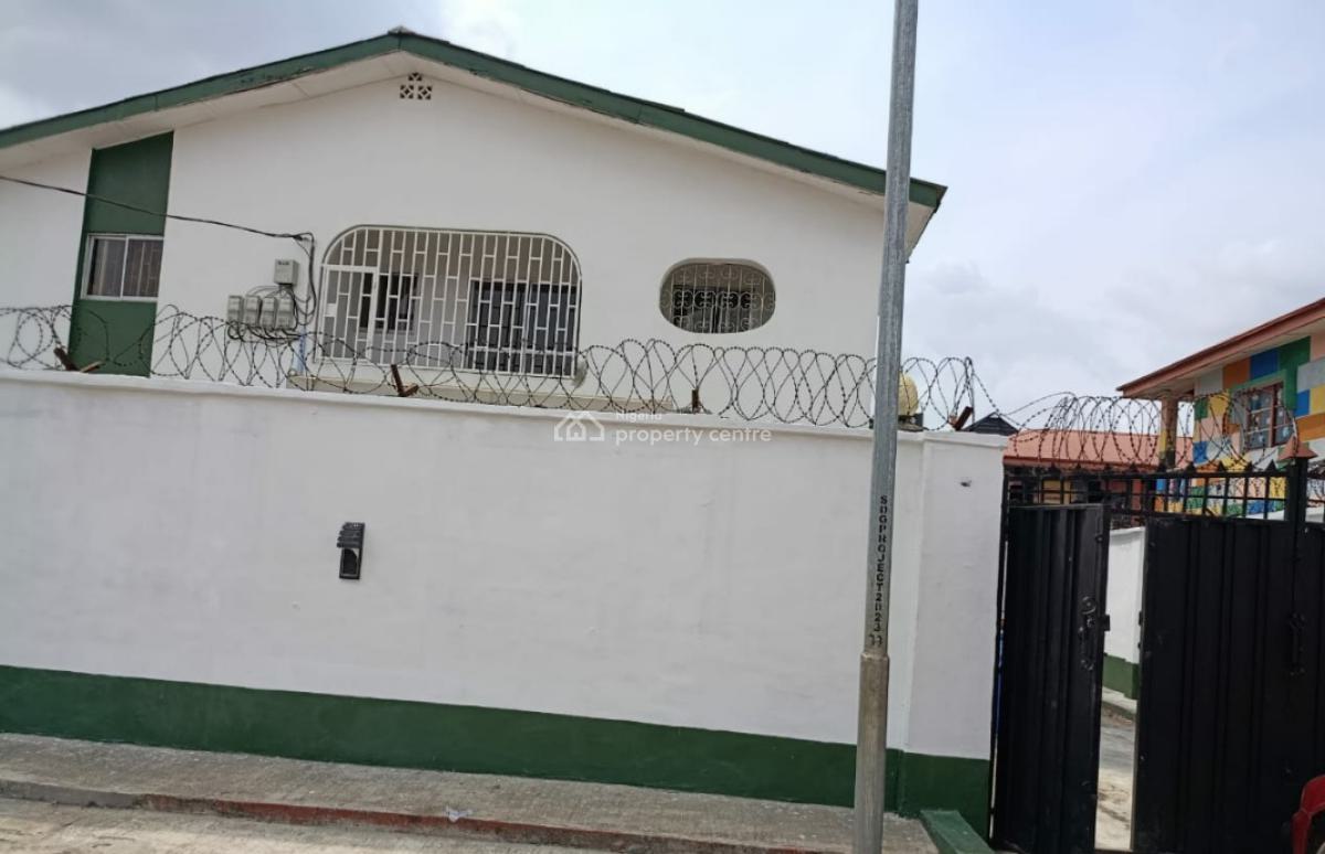 4nos of 3bedroom Flats All Rooms Ensuite on 600sqm Land, Unity Estate Off Isiba Oluwo, Egbeda, Ikotun, Lagos, Block of Flats for Sale