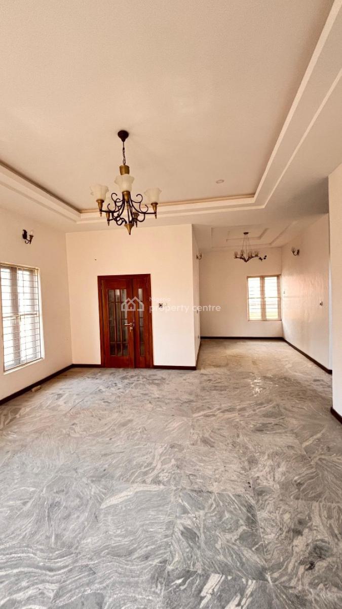 Spacious 5 Bedroom, Orchid Road, Lekki, Lagos, Detached Duplex for Rent