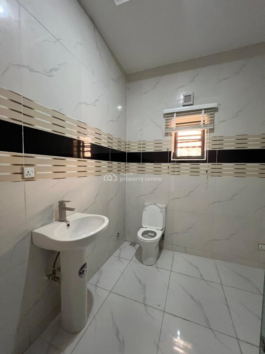 Classic 4 Bedroom Terrace Duplex with Pool and Gym in a Secure Estate, Orchid, Lekki, Lagos, Terraced Duplex for Sale