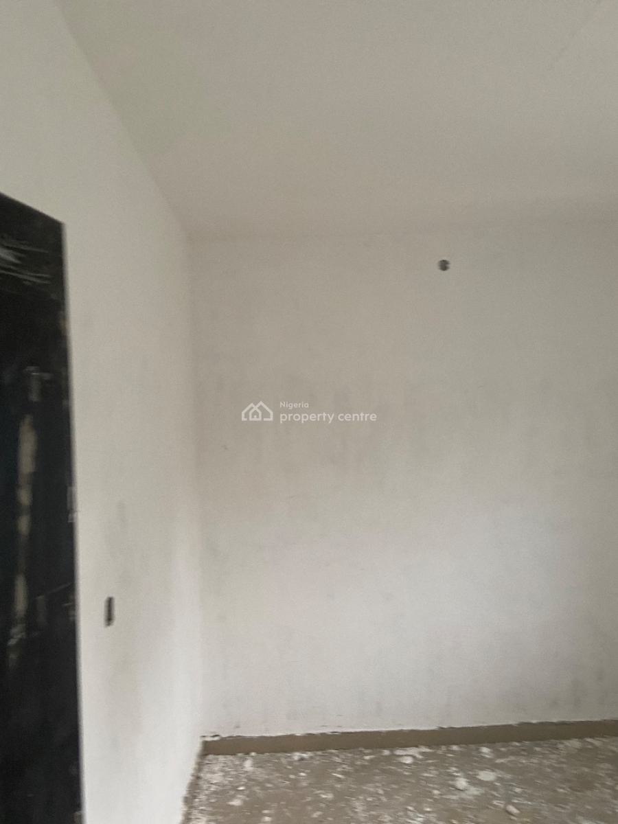 a Luxurious Room and Parlor Pop Apartment, Lucky Fiber Road, Ikorodu, Lagos, Flat / Apartment for Rent