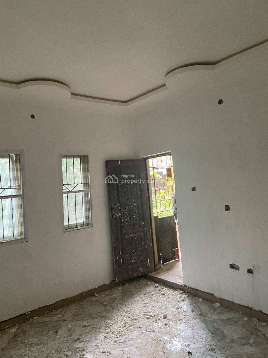 a Luxurious Room and Parlor Pop Apartment, Lucky Fiber Road, Ikorodu, Lagos, Flat / Apartment for Rent