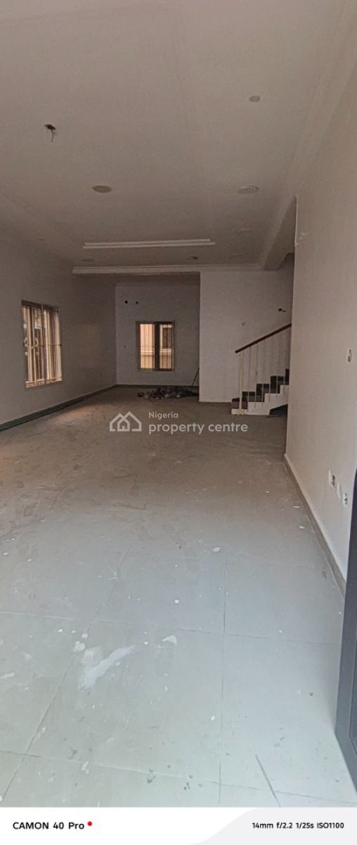4 Bedroom Duplex Conner Piece Terrace, Behind Circle Mall Shop Rite, Osapa, Lekki, Lagos, Office Space for Rent