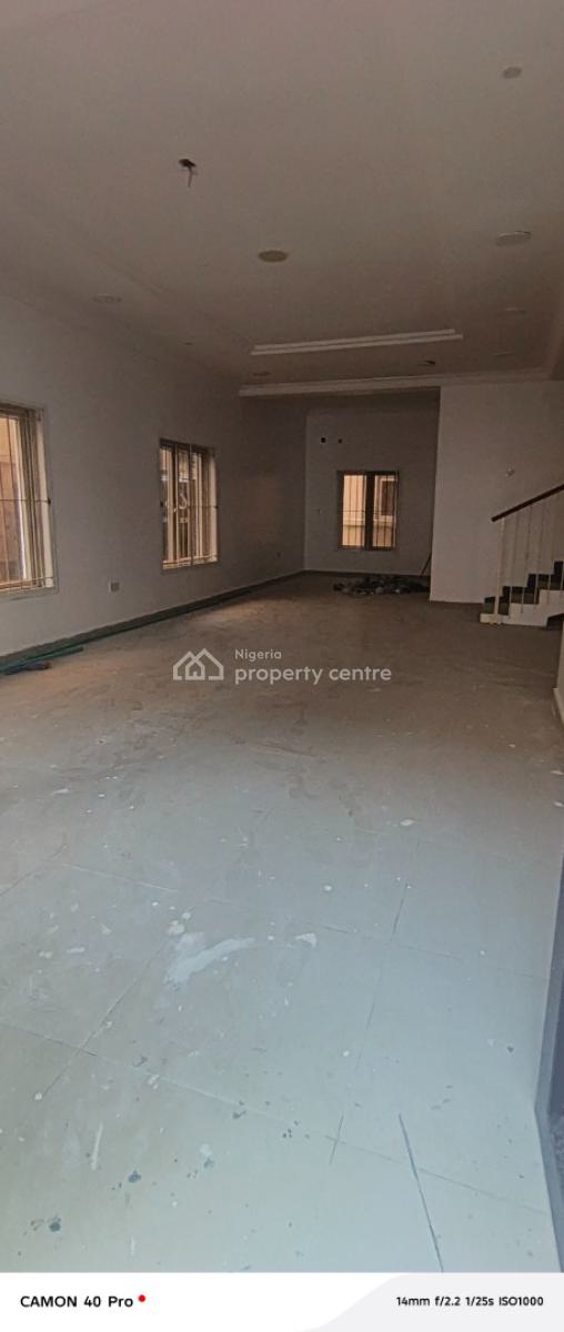 4 Bedroom Duplex Conner Piece Terrace, Behind Circle Mall Shop Rite, Osapa, Lekki, Lagos, Office Space for Rent