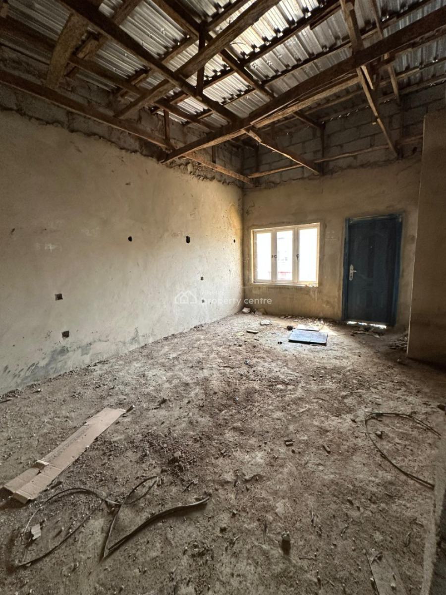 3bedroom Terrace Duplex, in an Estate Gwarinpa Extension, Gwarinpa, Abuja, Terraced Duplex for Sale