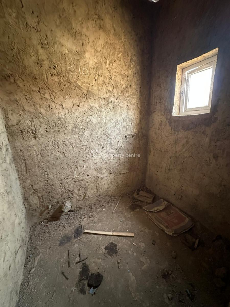 3bedroom Terrace Duplex, in an Estate Gwarinpa Extension, Gwarinpa, Abuja, Terraced Duplex for Sale