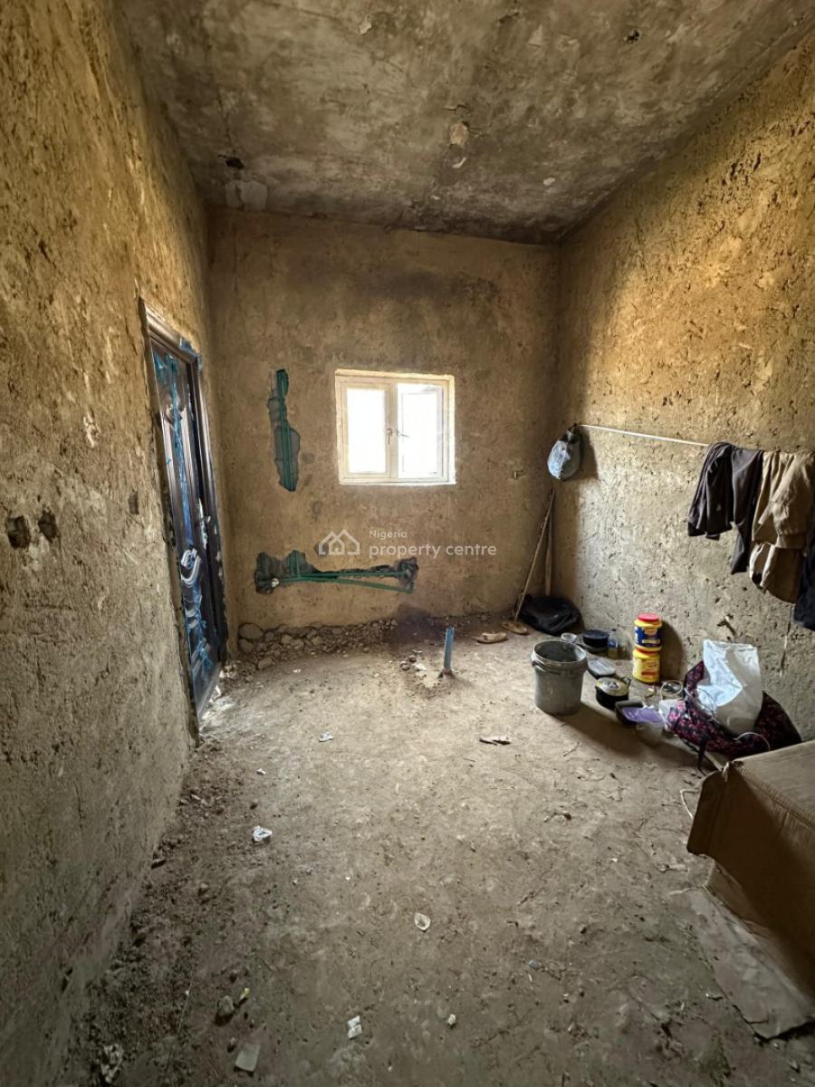 3bedroom Terrace Duplex, in an Estate Gwarinpa Extension, Gwarinpa, Abuja, Terraced Duplex for Sale