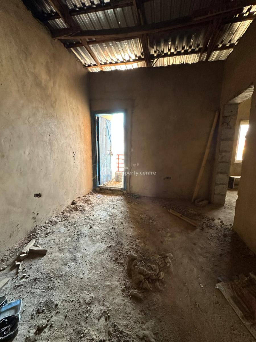 3bedroom Terrace Duplex, in an Estate Gwarinpa Extension, Gwarinpa, Abuja, Terraced Duplex for Sale