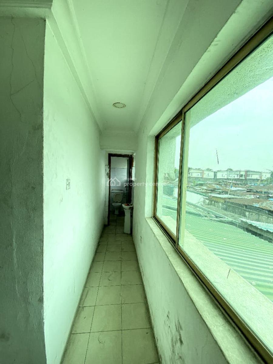 Spacious Shop Space Facing The Express Road in a Prime Environment, Ikota, Lekki, Lagos, Shop for Rent