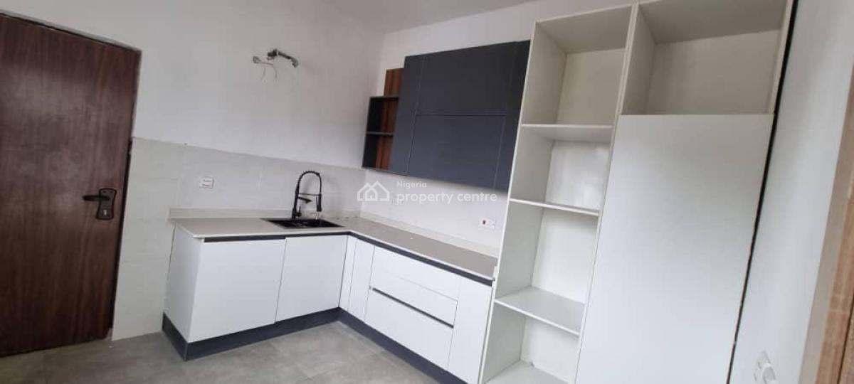 Very Spacious 2 Bedrooms Apartment Serviced, Chevron Drive Opposite Chevron Office, Lekki, Lagos, Flat / Apartment for Sale