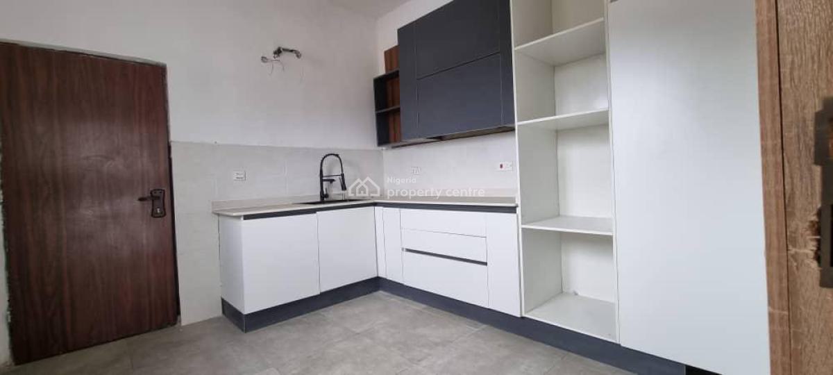 Very Spacious 2 Bedrooms Apartment Serviced, Chevron Drive Opposite Chevron Office, Lekki, Lagos, Flat / Apartment for Sale