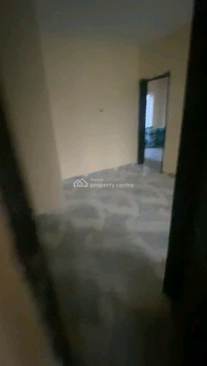 3bedroom Upstairs, All Room Ensuite, Balcony, Pop, Screeded Wall, Alagomeji, Yaba, Lagos, Flat / Apartment for Rent