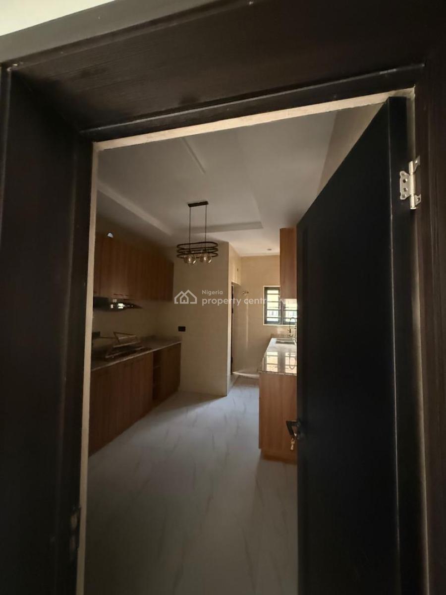 5 Bedroom Semi Detached Duplex in a Serene,well Secured and High Browl, Secured Estate in Magodo Phase 1, Magodo, Lagos, Semi-detached Duplex for Sale