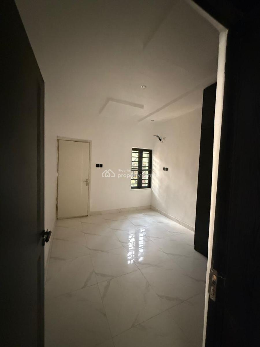 5 Bedroom Semi Detached Duplex in a Serene,well Secured and High Browl, Secured Estate in Magodo Phase 1, Magodo, Lagos, Semi-detached Duplex for Sale