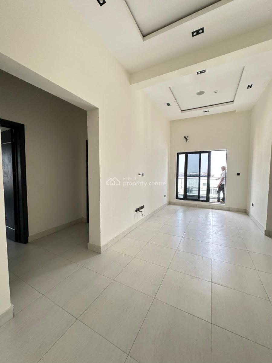 Spacious Luxury 3 Bedroom Apartment with a Bq, Lekki, Lekki Phase 1, Lekki, Lagos, Flat / Apartment for Sale