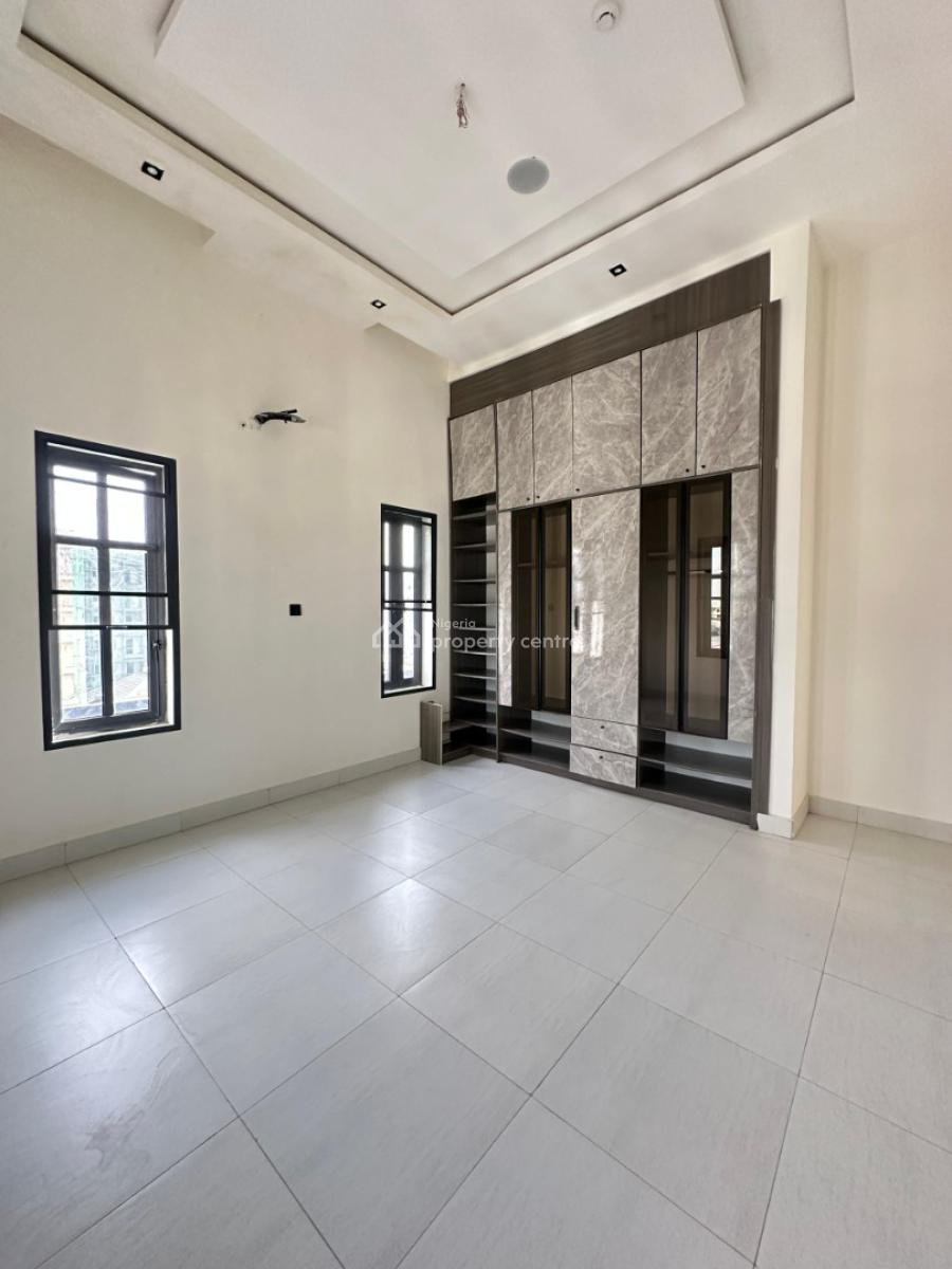 Spacious Luxury 3 Bedroom Apartment with a Bq, Lekki, Lekki Phase 1, Lekki, Lagos, Flat / Apartment for Sale