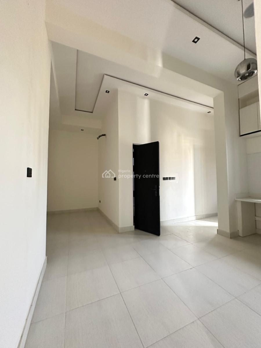 Spacious Luxury 3 Bedroom Apartment with a Bq, Lekki, Lekki Phase 1, Lekki, Lagos, Flat / Apartment for Sale