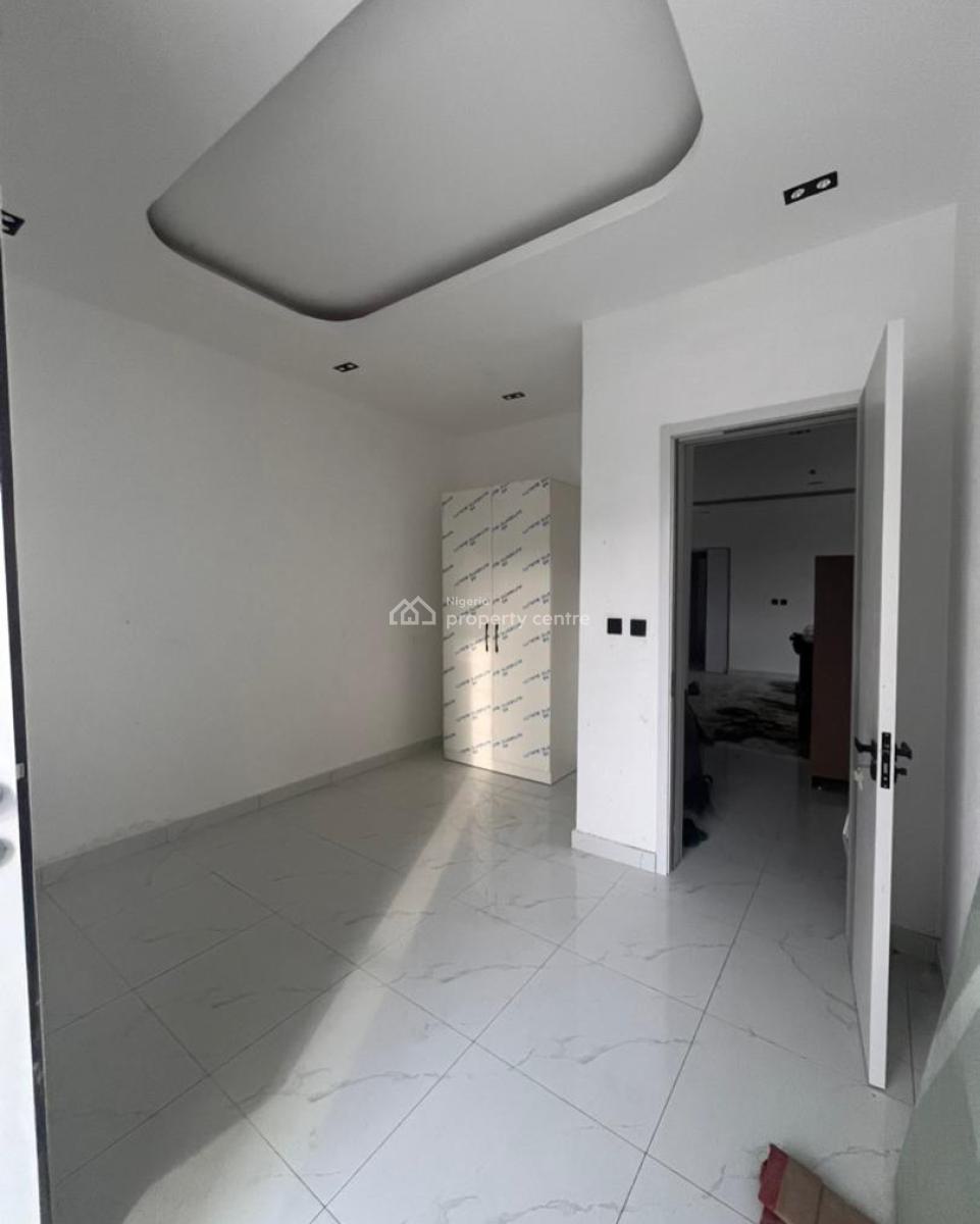 Newly Built 2 Bedroom Apartment, Ikate, Lekki, Lagos, Block of Flats for Sale