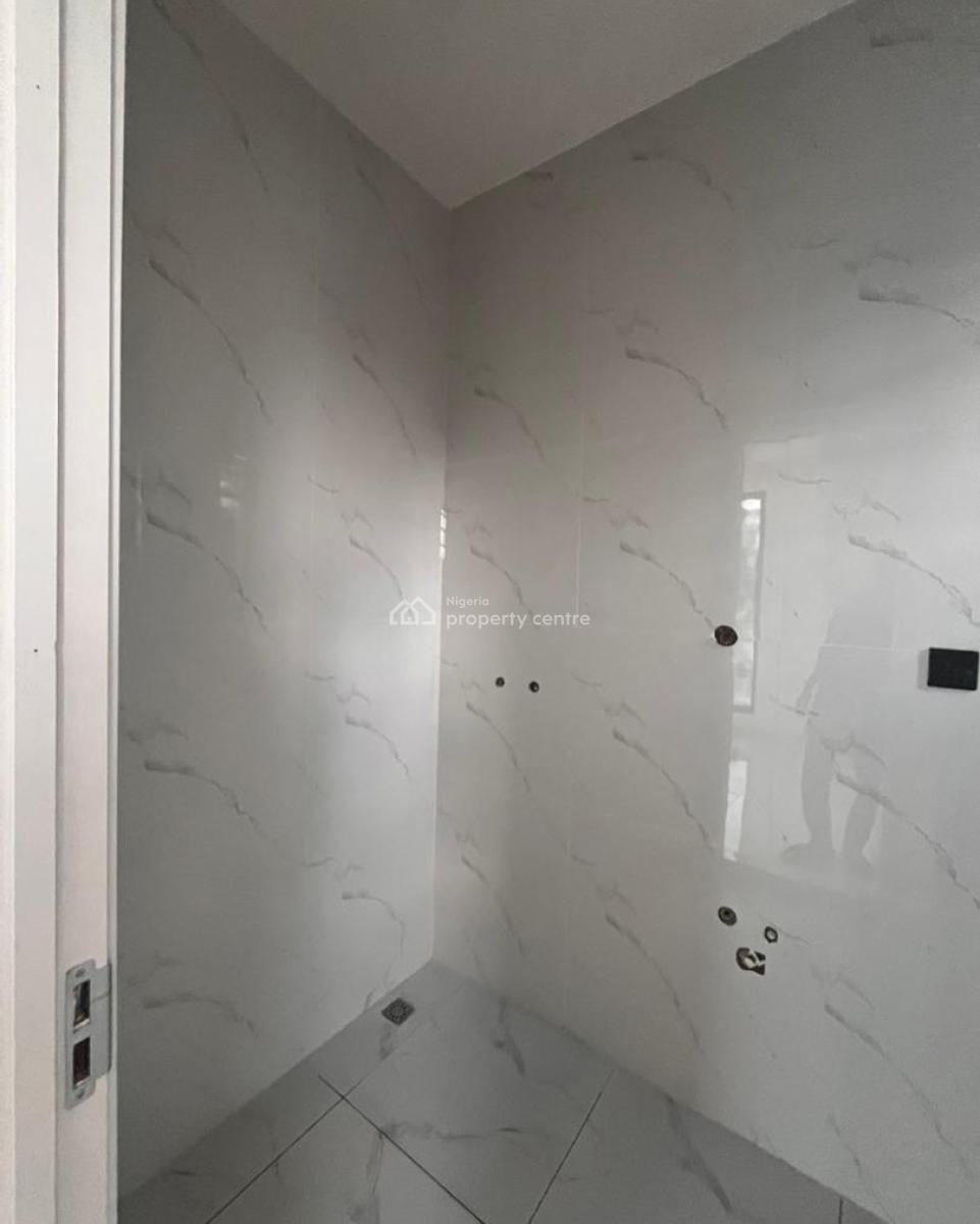 Newly Built 2 Bedroom Apartment, Ikate, Lekki, Lagos, Block of Flats for Sale