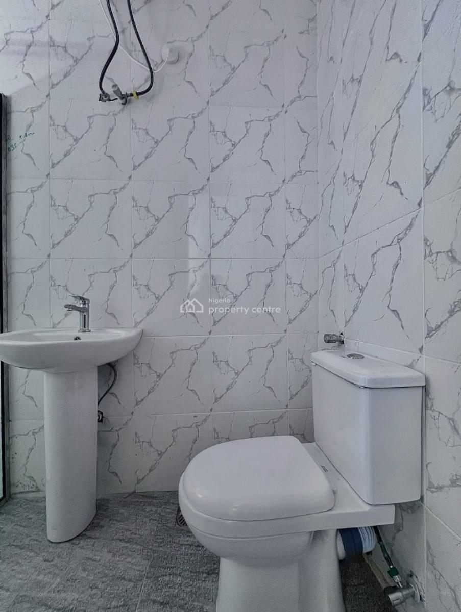 Exquisitely Built 2 Bedroom Apartment with Swimming Pool and Gym House, Orchid, Lekki, Lagos, Flat / Apartment for Sale