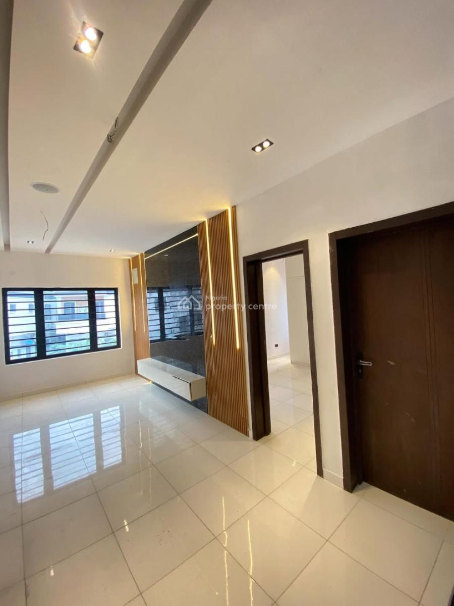 Executive Luxurious 5-bedrooms Deluxe Fully Detached Triplex with Bq, Orchid, Lekki, Lagos, Detached Duplex for Sale
